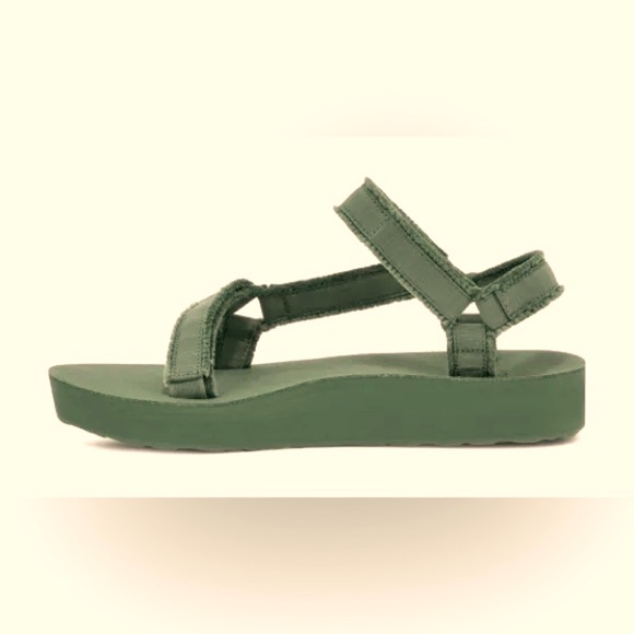 Teva Women’s Midform Universal Sandals Green - Picture 2 of 11